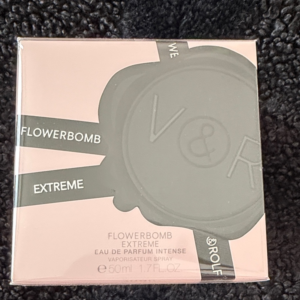 Viktor & Rolf Flowerbomb Extreme Eau de Parfum - Pink and Black Never used